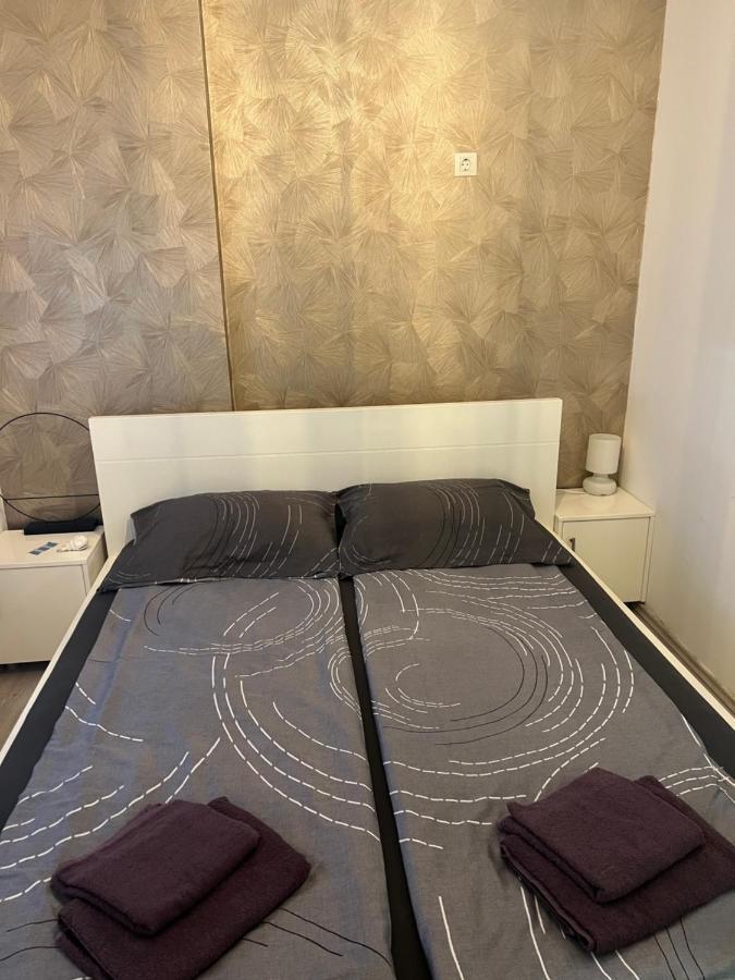Apartment Brno Pula Bagian luar foto