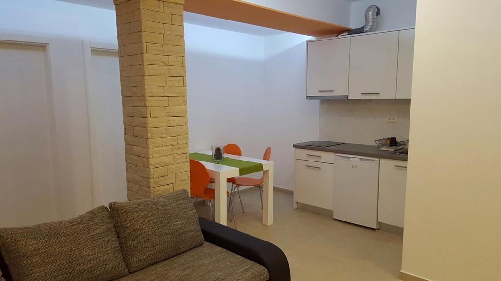 Apartment Brno Pula Bagian luar foto