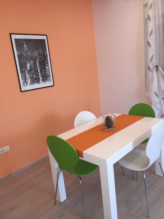 Apartment Brno Pula Bagian luar foto