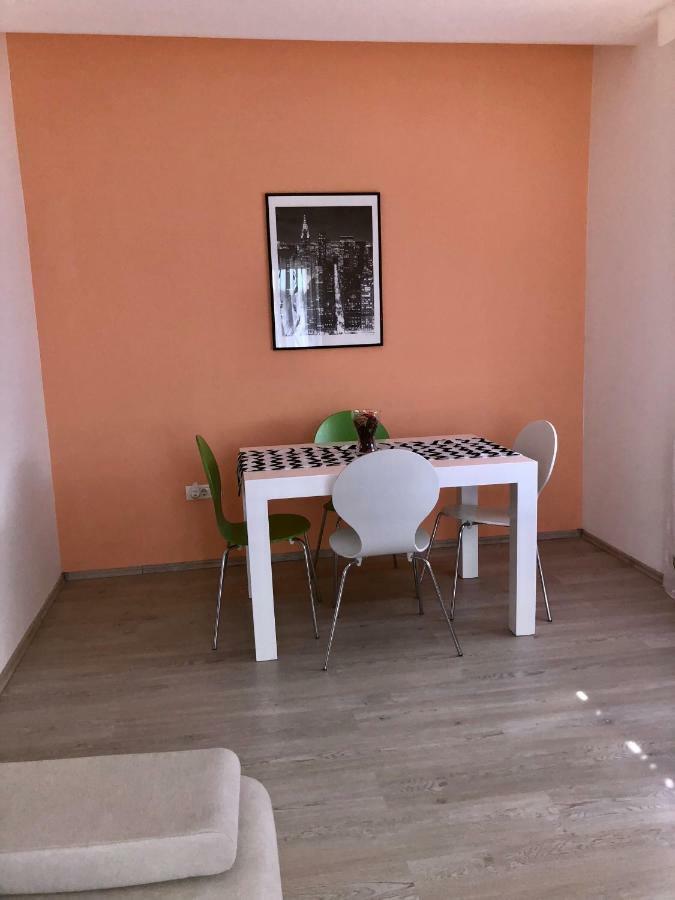 Apartment Brno Pula Bagian luar foto