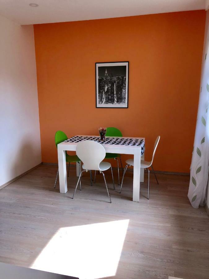 Apartment Brno Pula Bagian luar foto